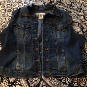 Sleeveless jean vest plus size!